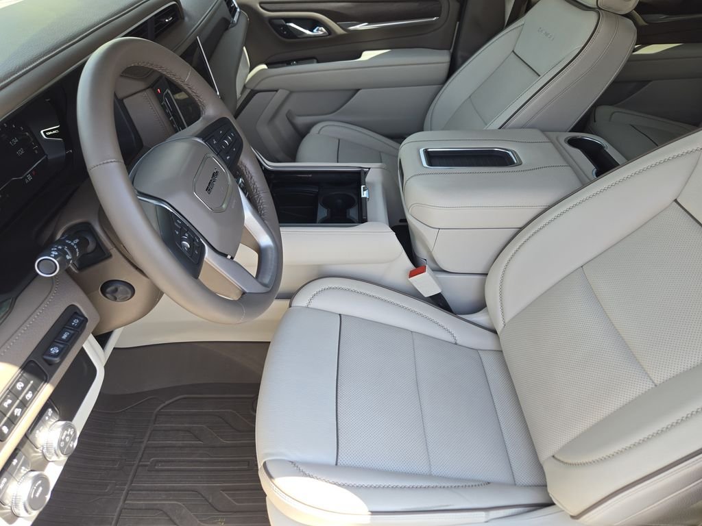 Used 2024 White GMC Denali image 14