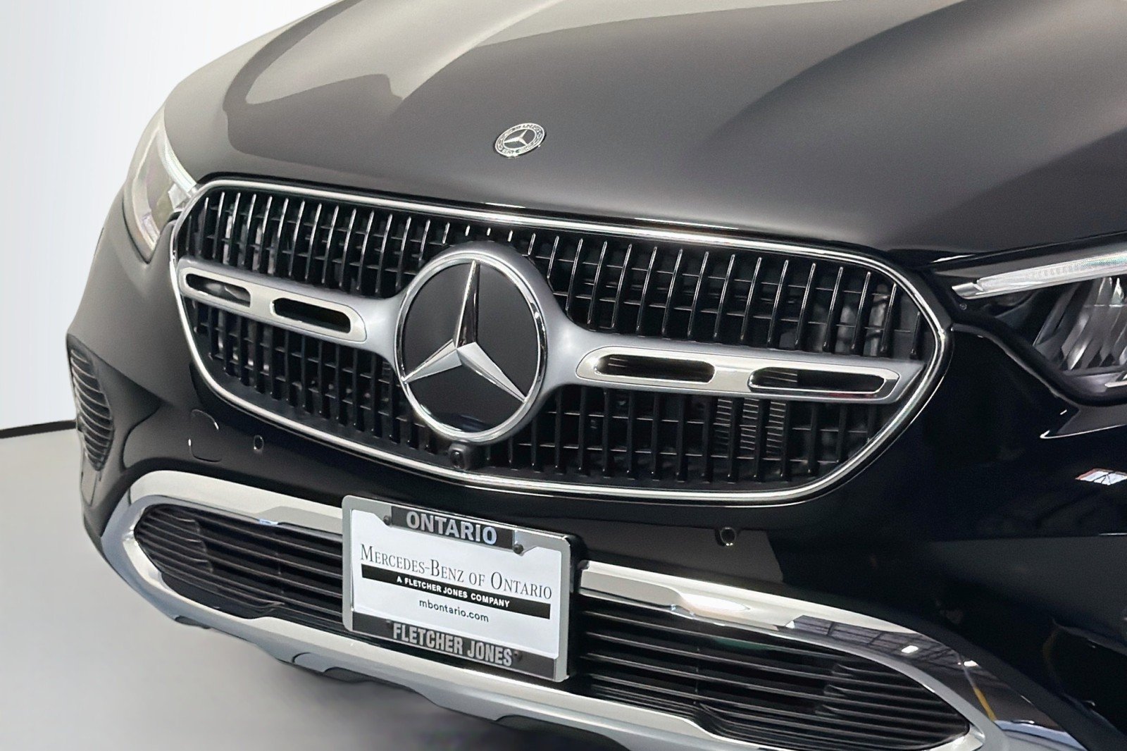 New 2026 Black Mercedes-Benz GLC 300 SUV image 12