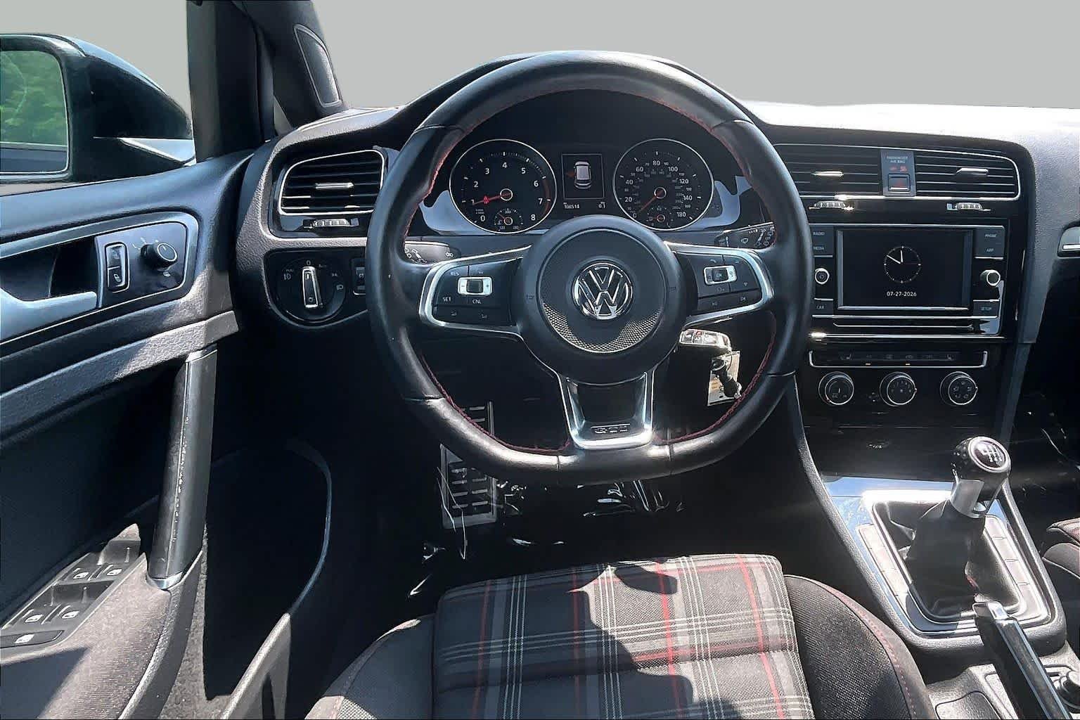 Pre-Owned 2018 Volkswagen Golf GTI S