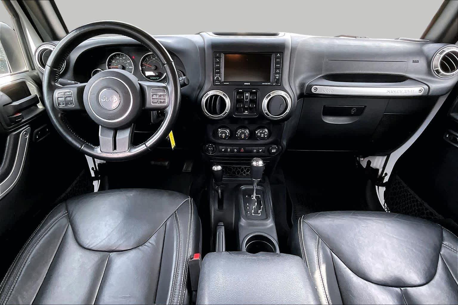 Used 2017 Bright White Clearcoat Jeep Sahara image 14