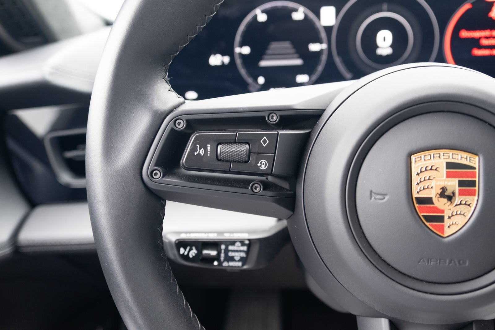 2024 Porsche Taycan GTS - Photo 10