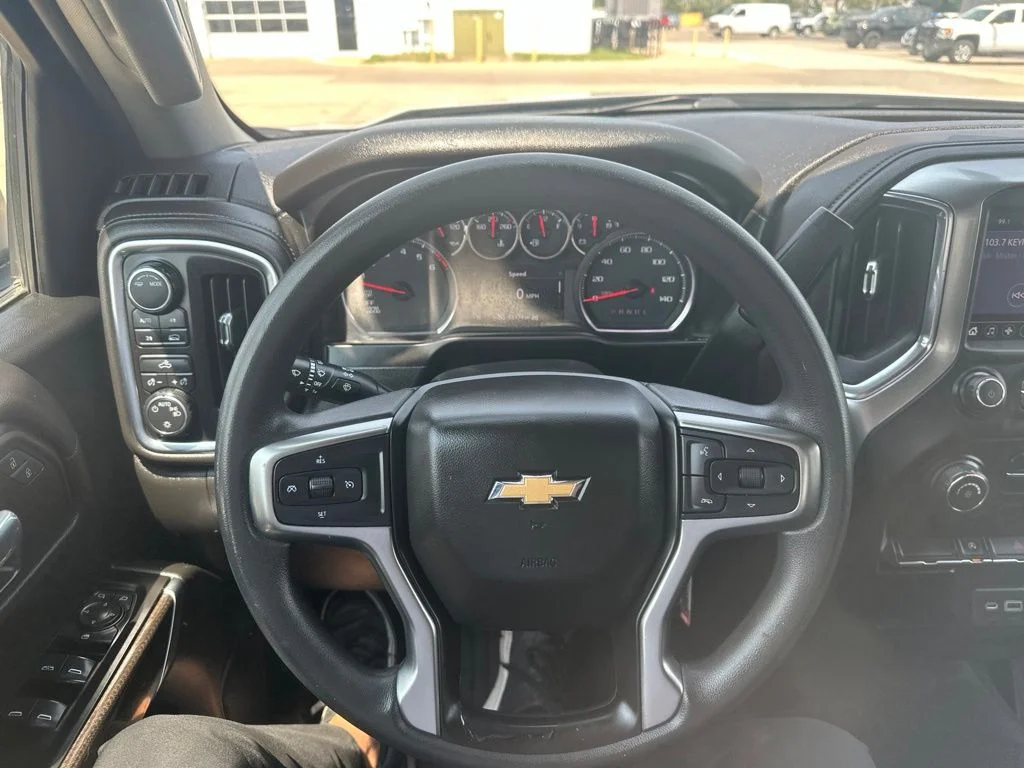 Used 2020 Silver Chevrolet LT image 12