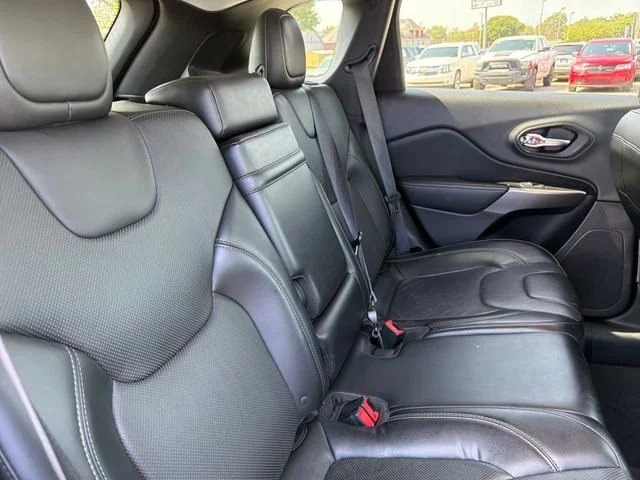 Used 2019 Black Jeep Limited image 28
