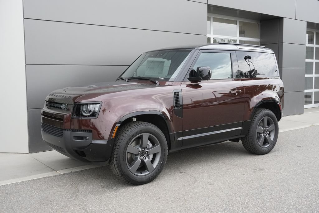 New 2026 Sedona Red Land Rover X-Dynamic SE image 3