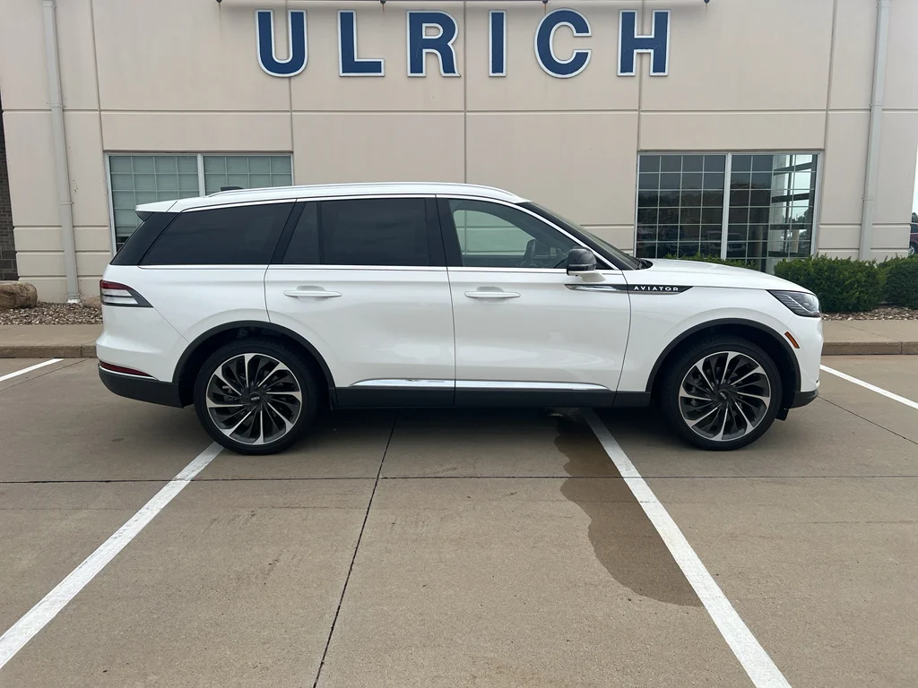 New 2026 Pristine White Metallic Tri-Coat Lincoln Reserve® image 11