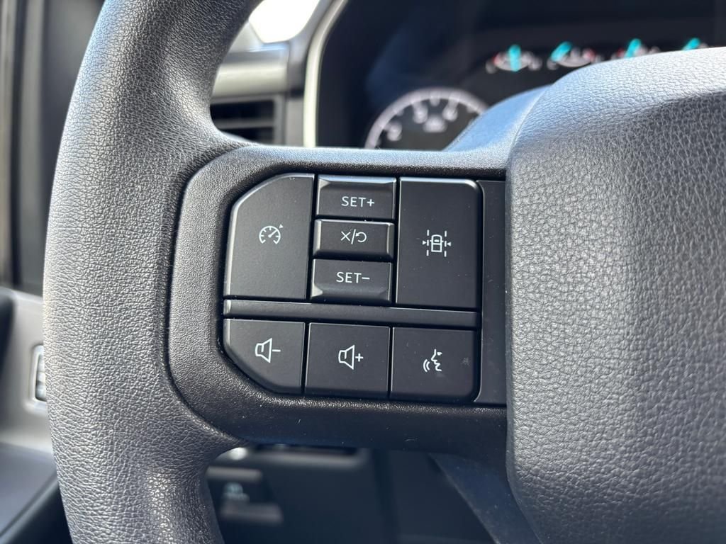 Used 2023 Atlas Blue Metallic Ford XL image 16