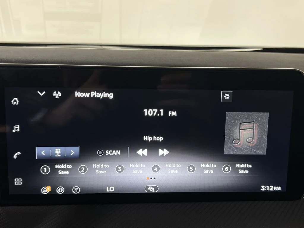 2026 Nissan KICKS SR - Photo 12
