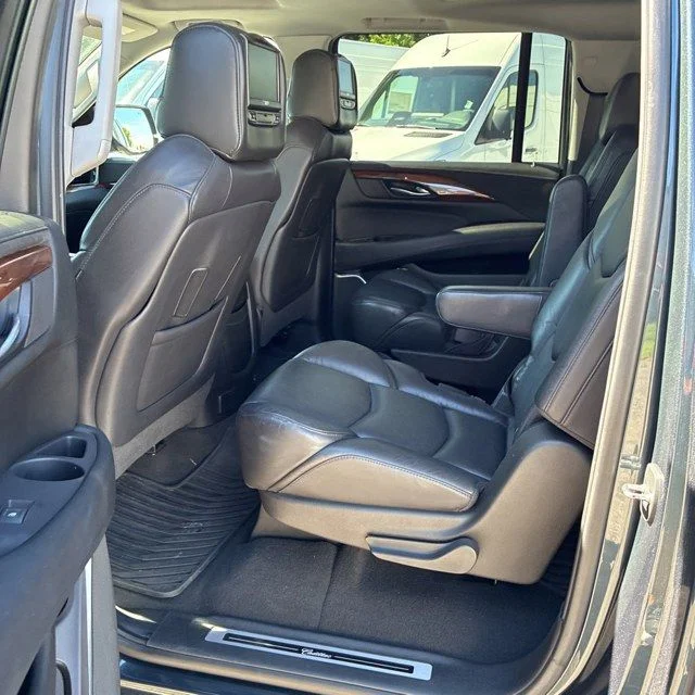 Used 2019 Gray Cadillac Luxury image 11