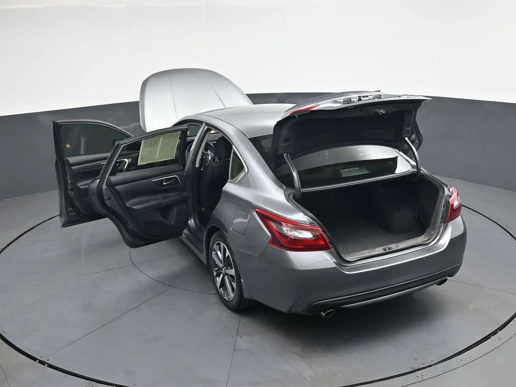 Used 2017 Gray Nissan 2.5 SR image 50