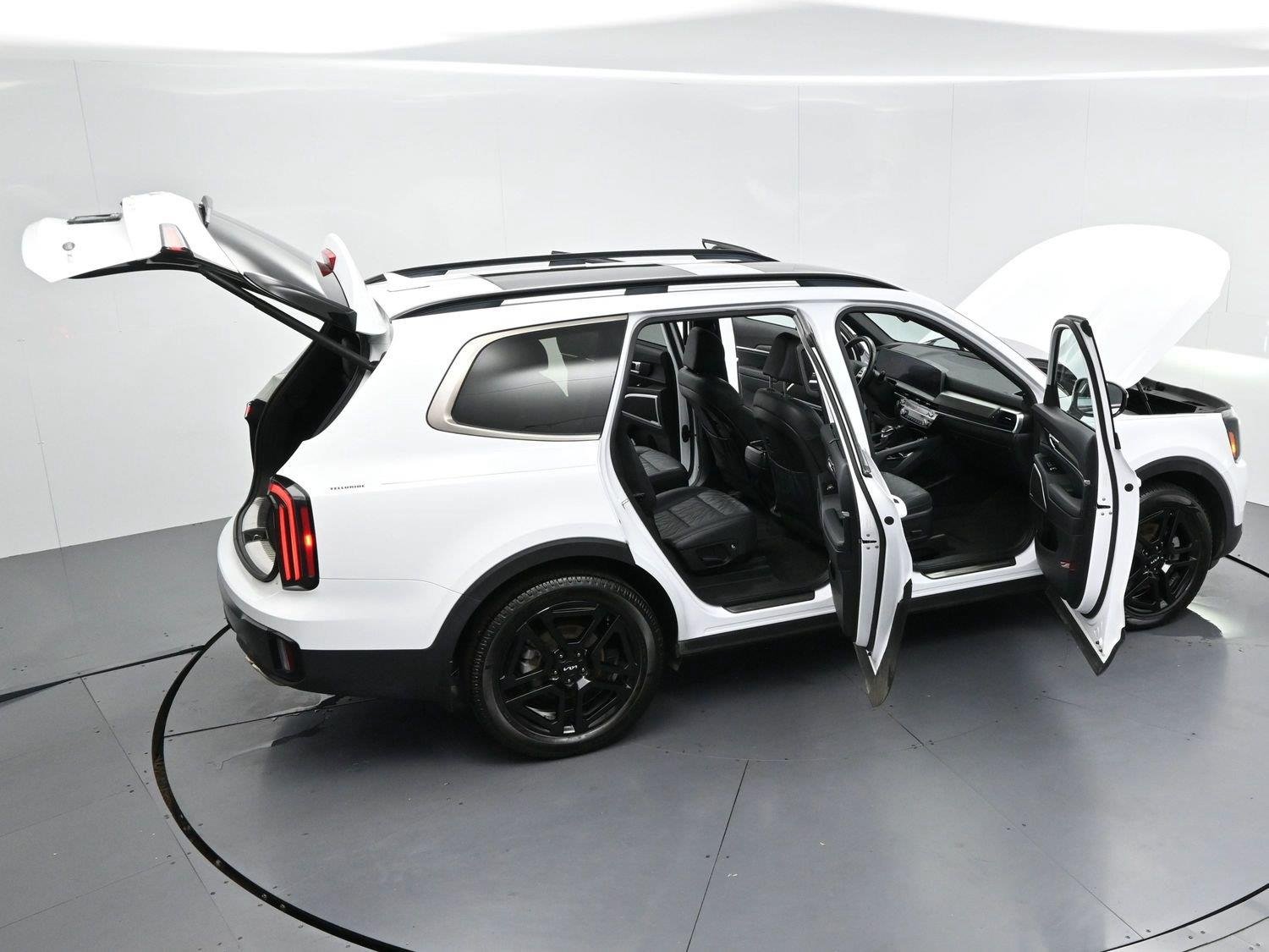 Used 2023 Glacial White Pearl Kia SX X-Line image 50