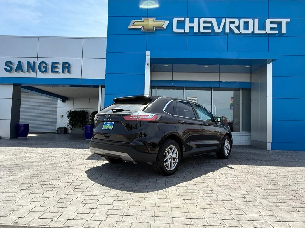 Used 2024 Black Ford SEL image 8