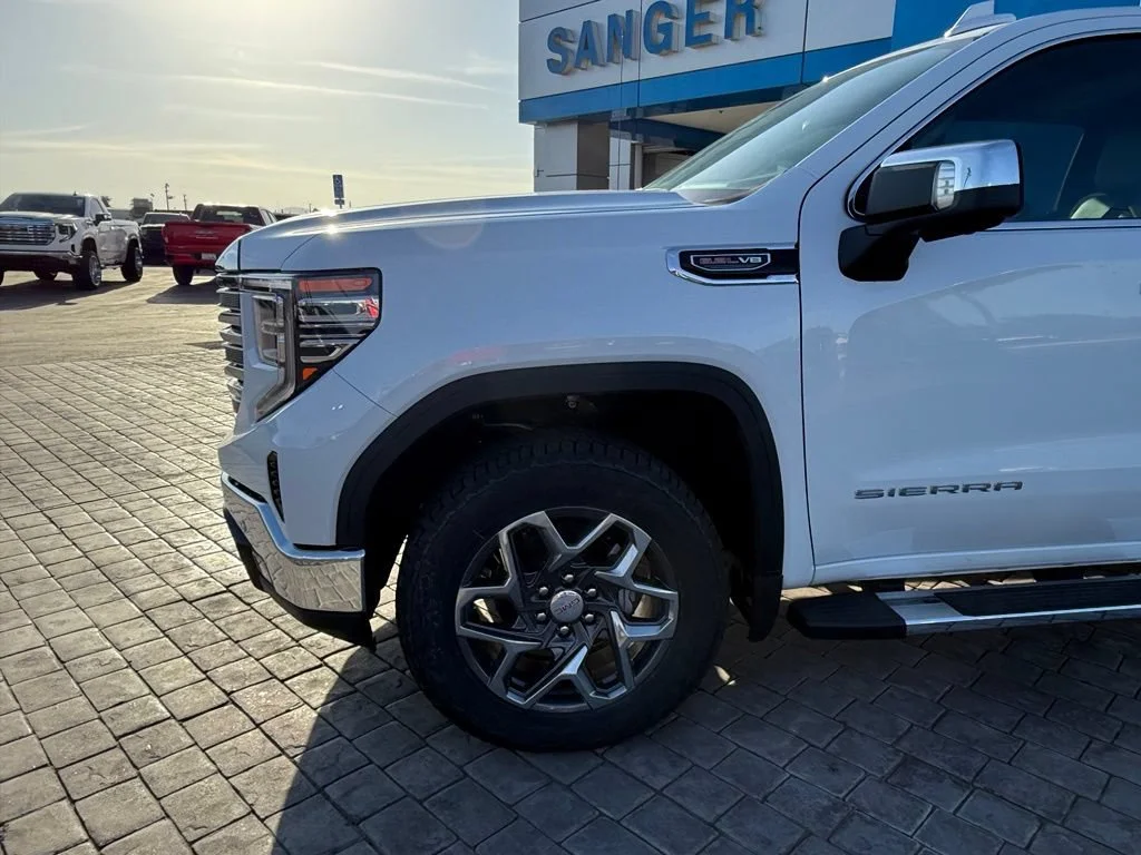 New 2026 Glacier White Tricoat GMC SLT image 5