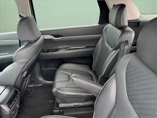 Used 2024 White Hyundai SEL image 10