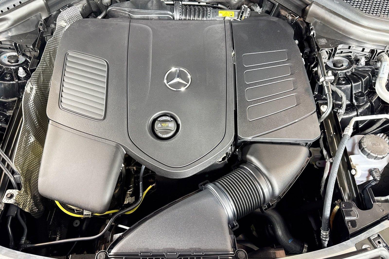 New 2026 Obsidian Black Metallic Mercedes-Benz GLC 300 image 28