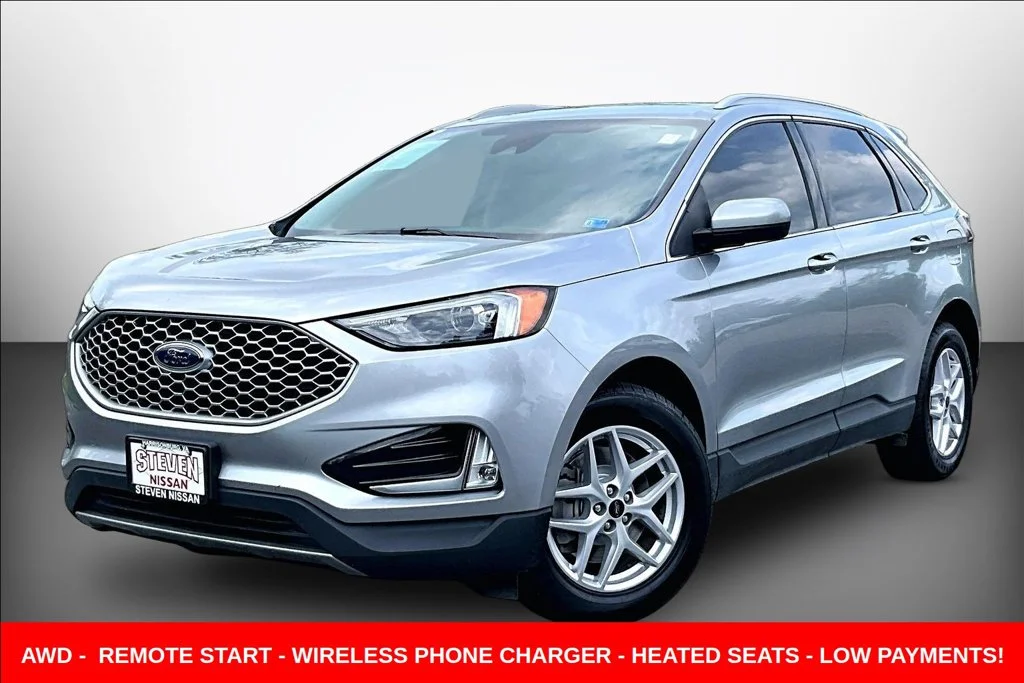 Used 2024 Silver Ford SEL image 3