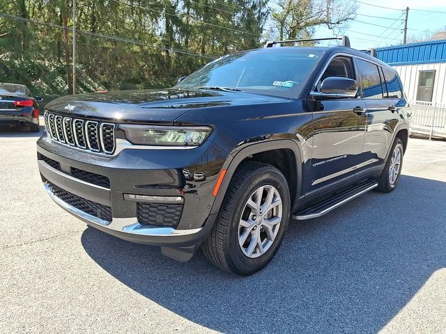Used 2022 Black Jeep Limited image 4