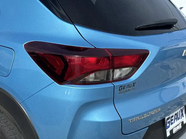 Used 2025 Blue Chevrolet LT image 10