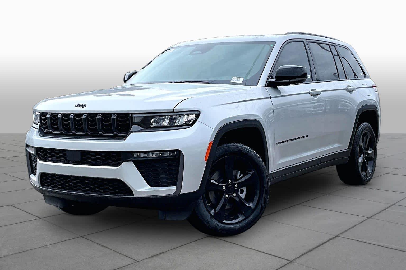 New 2026 Silver Zynith Exterior Paint Jeep Limited image 2