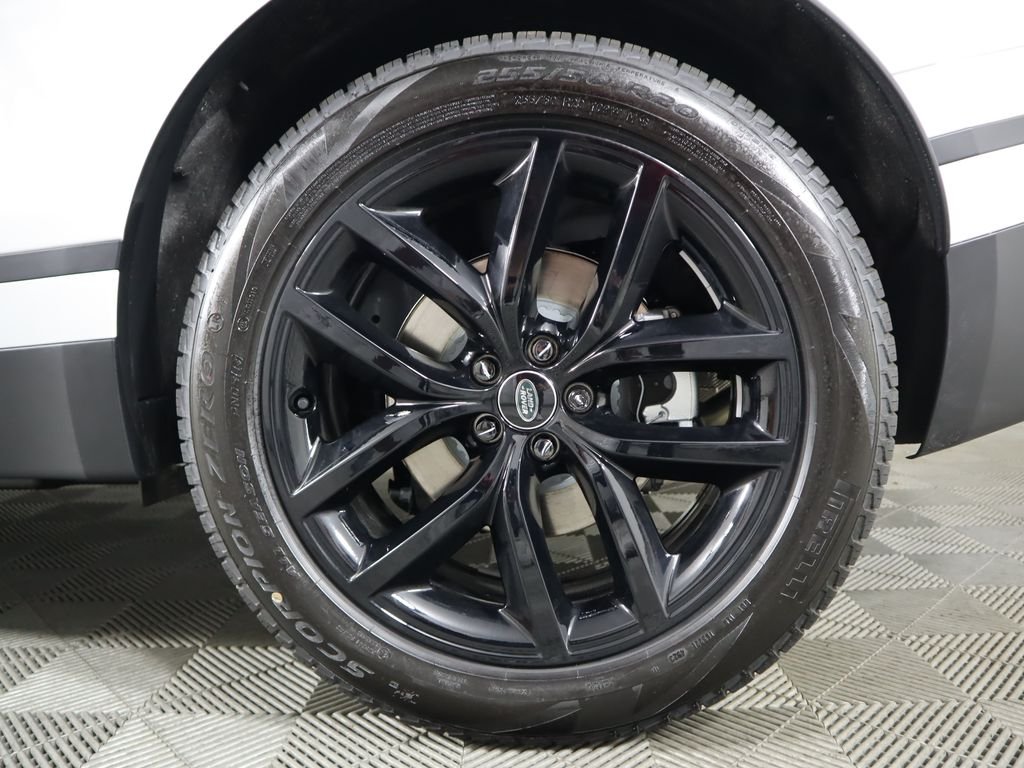 Certified Used 2024 Fuji White Land Rover S image 32