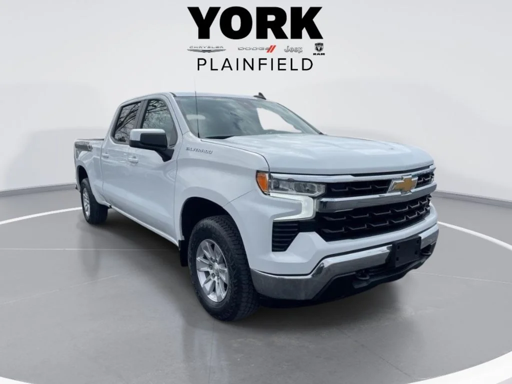 Used 2023 White Chevrolet LT image 7