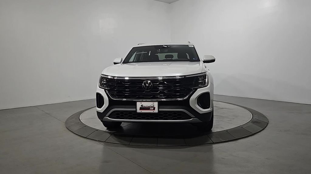 New 2026 White/off-white Volkswagen 2.0T SE image 8