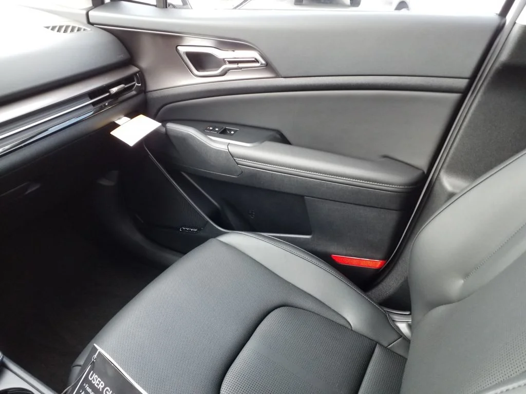 2026 Kia Sportage SX - Photo 12
