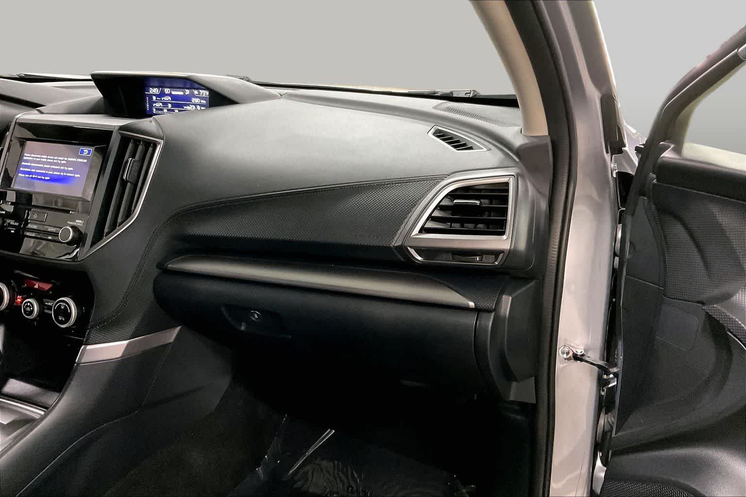 Used 2019 Ice Silver Metallic Subaru Premium image 19