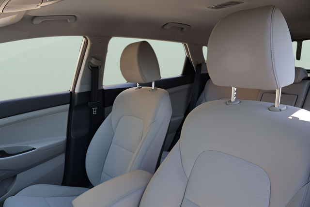 Used 2020 Silver Hyundai SE image 12