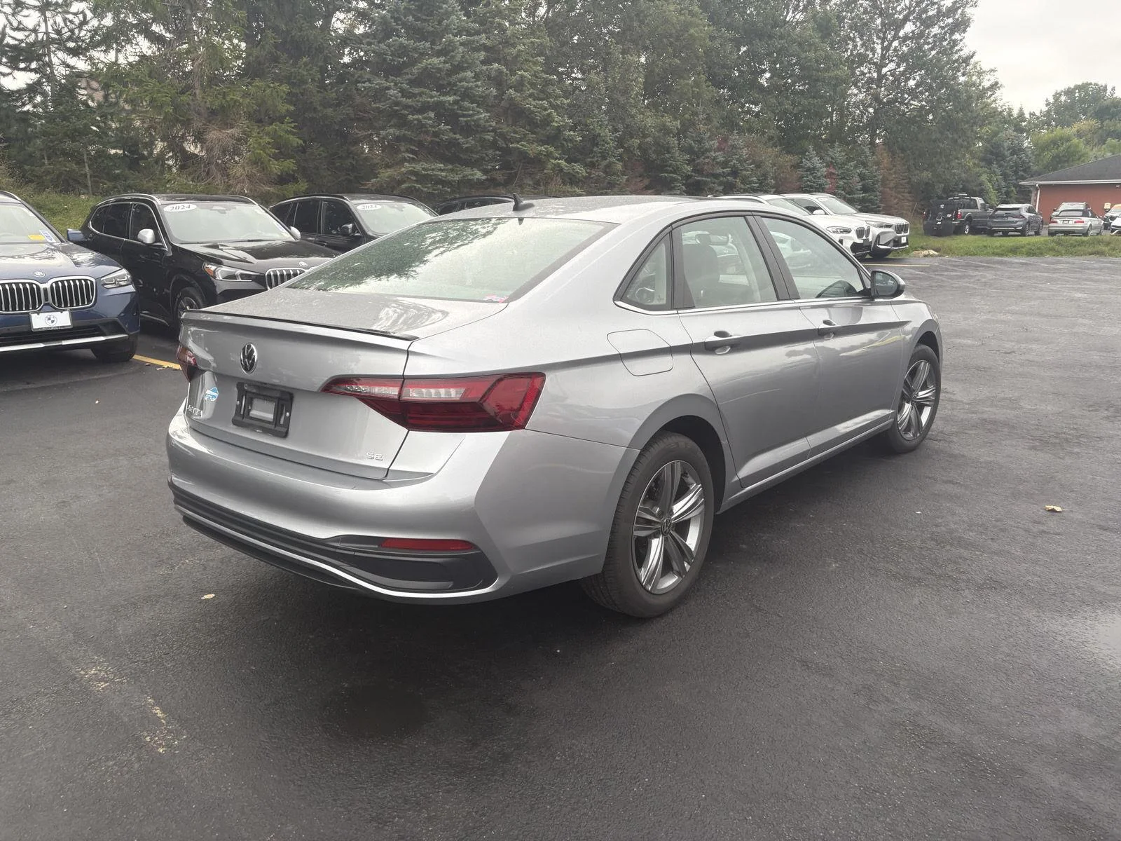 Used 2024 Platinum Gray Metallic Volkswagen SE image 7