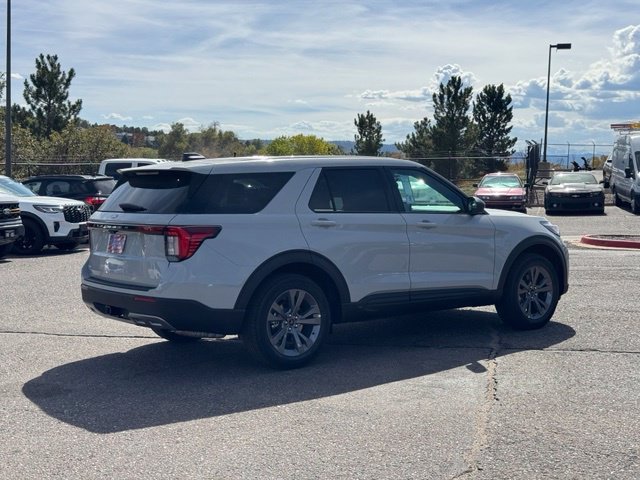 New 2027 Avalanche Gray Ford Active image 5