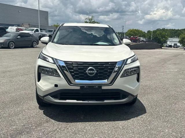 Used 2023 White Nissan SV image 10