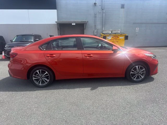 Used 2024 Red Kia LXS image 6