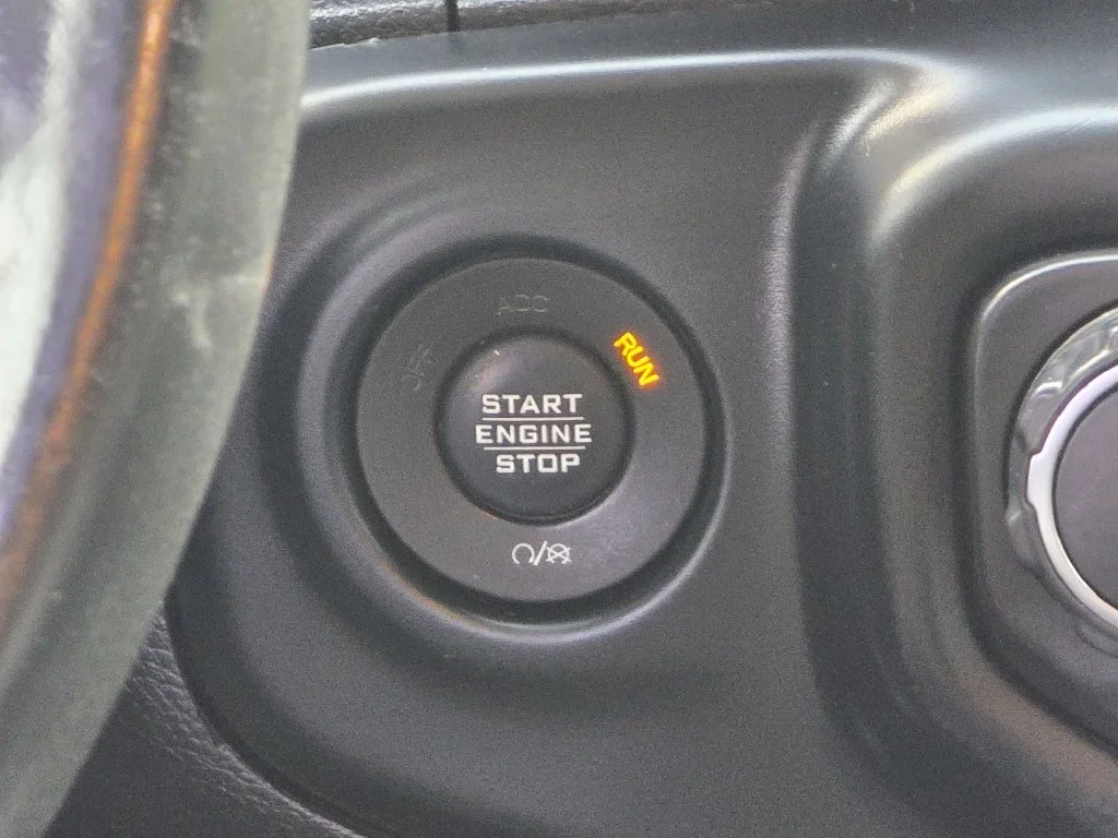 Certified Used 2020 White Jeep Rubicon image 34
