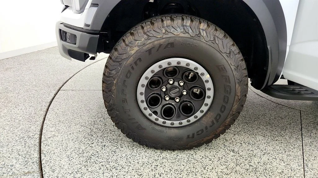 Used 2024 Oxford White Ford Raptor 4WD SuperCrew 5.5