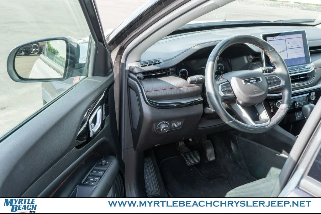 Certified Used 2022 Granite Crystal Metallic Clearcoat Jeep Trailhawk image 15