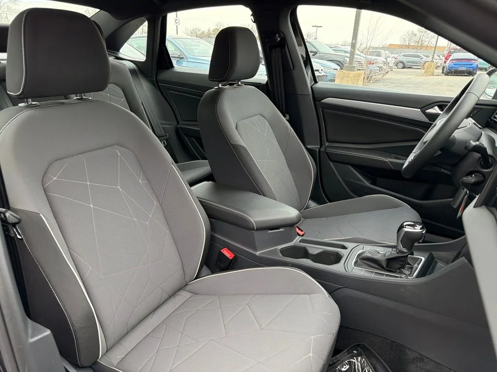 New 2026  Volkswagen 1.5T Sport image 33