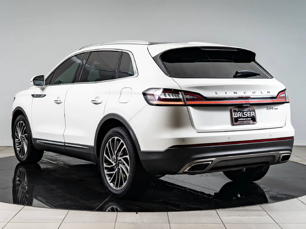 Used 2020 Pristine White Lincoln Reserve image 6