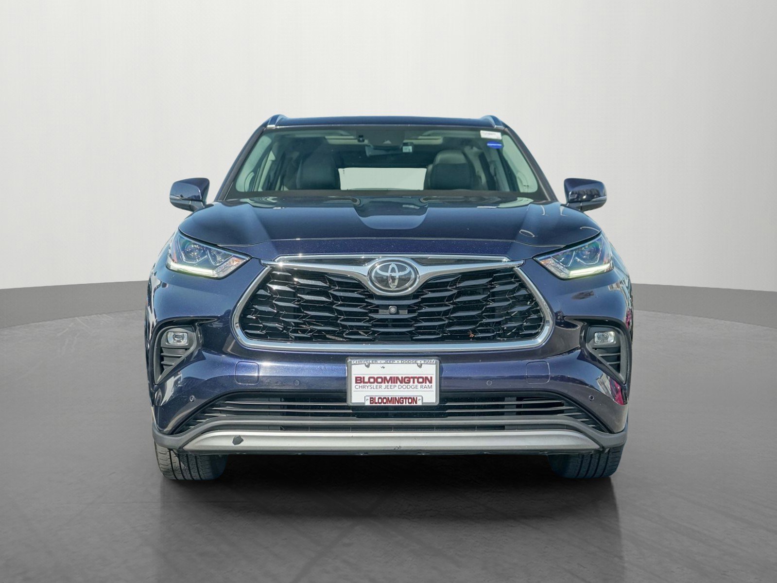 Used 2020 Toyota Highlander Platinum with VIN 5TDFZRBH0LS000346 for sale in Minneapolis, Minnesota