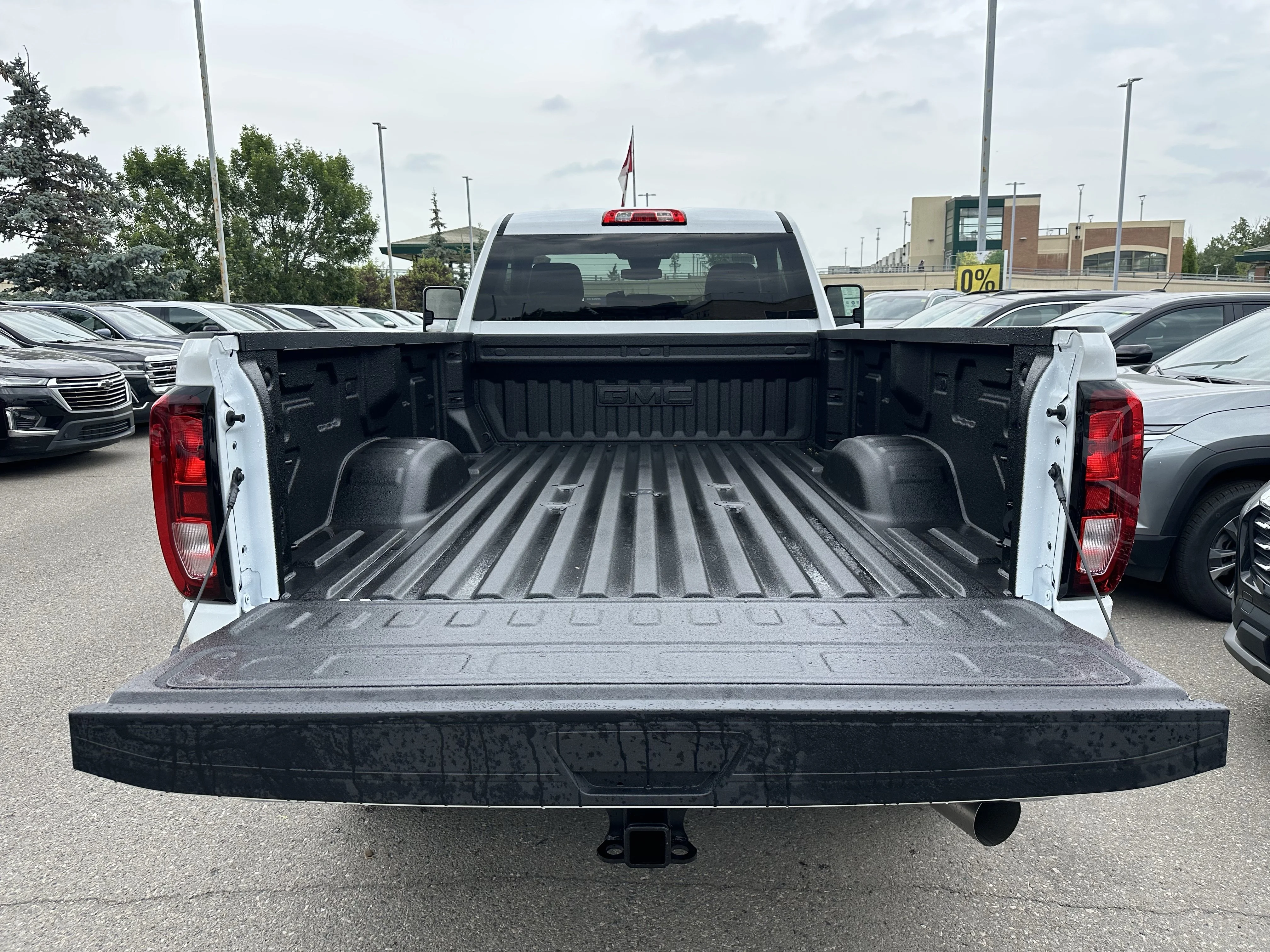 New 2026 Summit White GMC SLE image 8