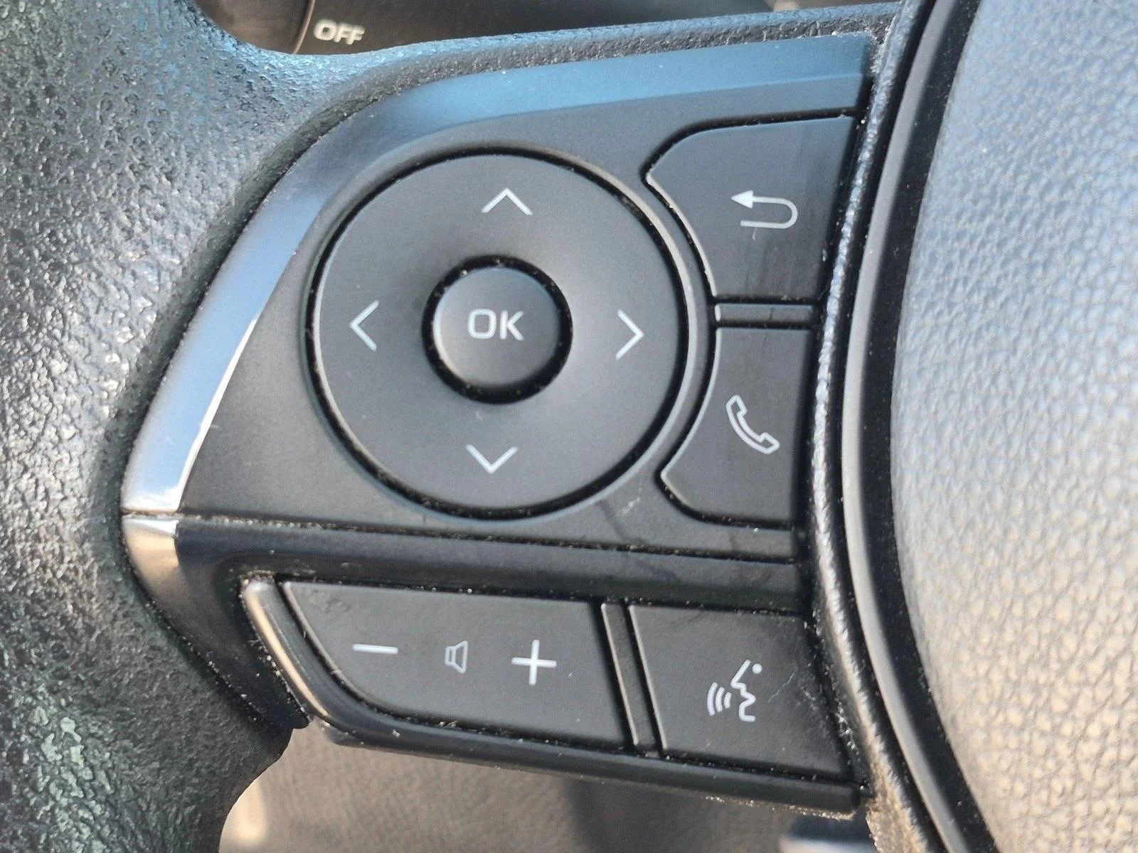 Used 2019 Magnetic Gray Metallic Toyota LE image 10