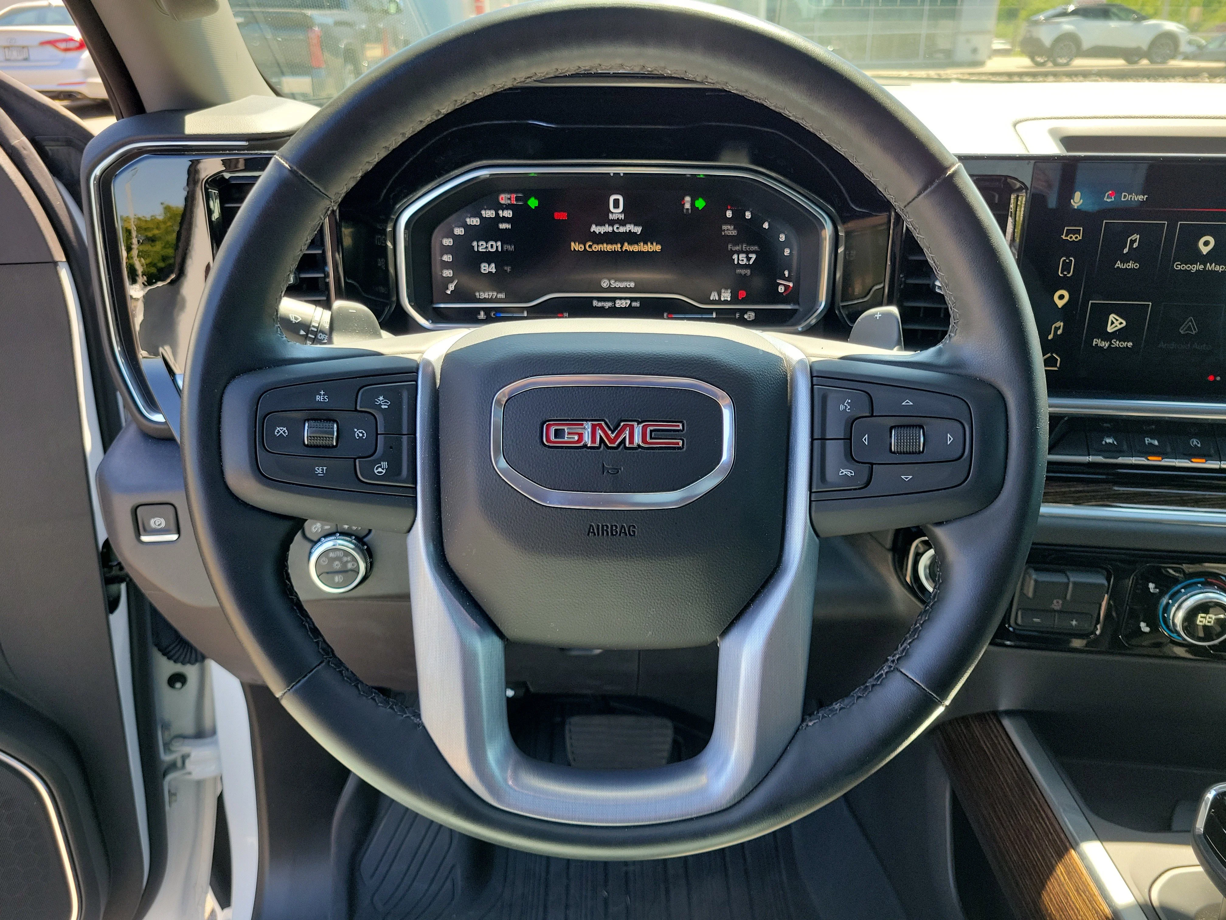 Used 2025 Summit White GMC Elevation image 20