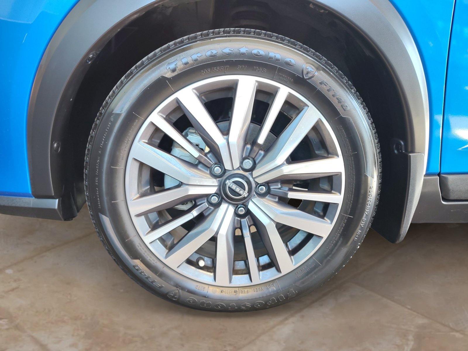 Certified Used 2024 Electric Blue Metallic/Super Black Nissan SV image 27