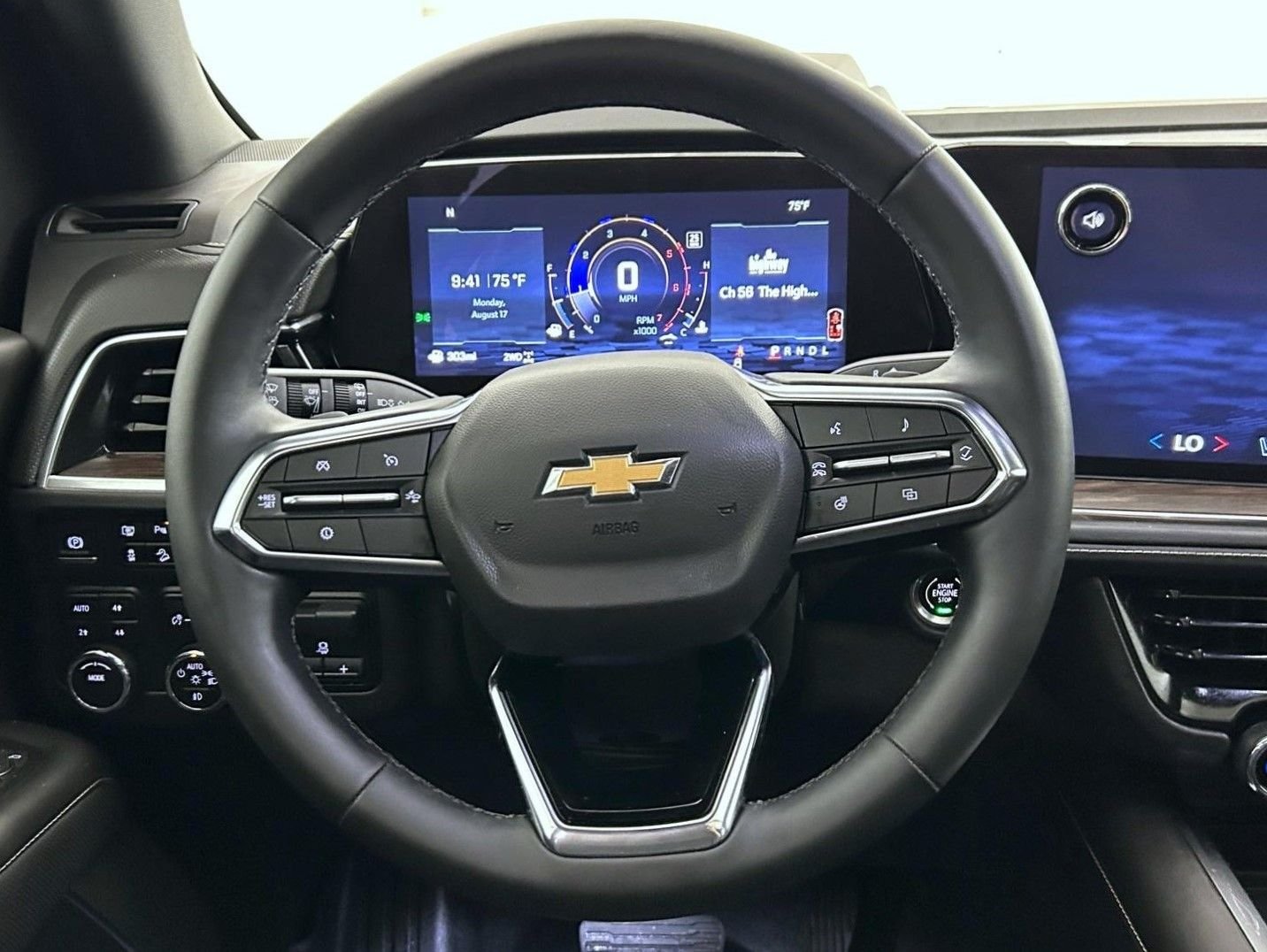 Used 2025 Gray Chevrolet Premier image 11