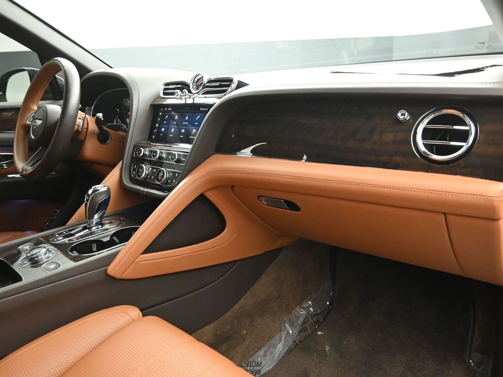 2021 BENTLEY BENTAYGA - Image 28