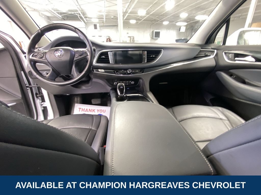 Used 2020 Summit White Buick Essence image 27