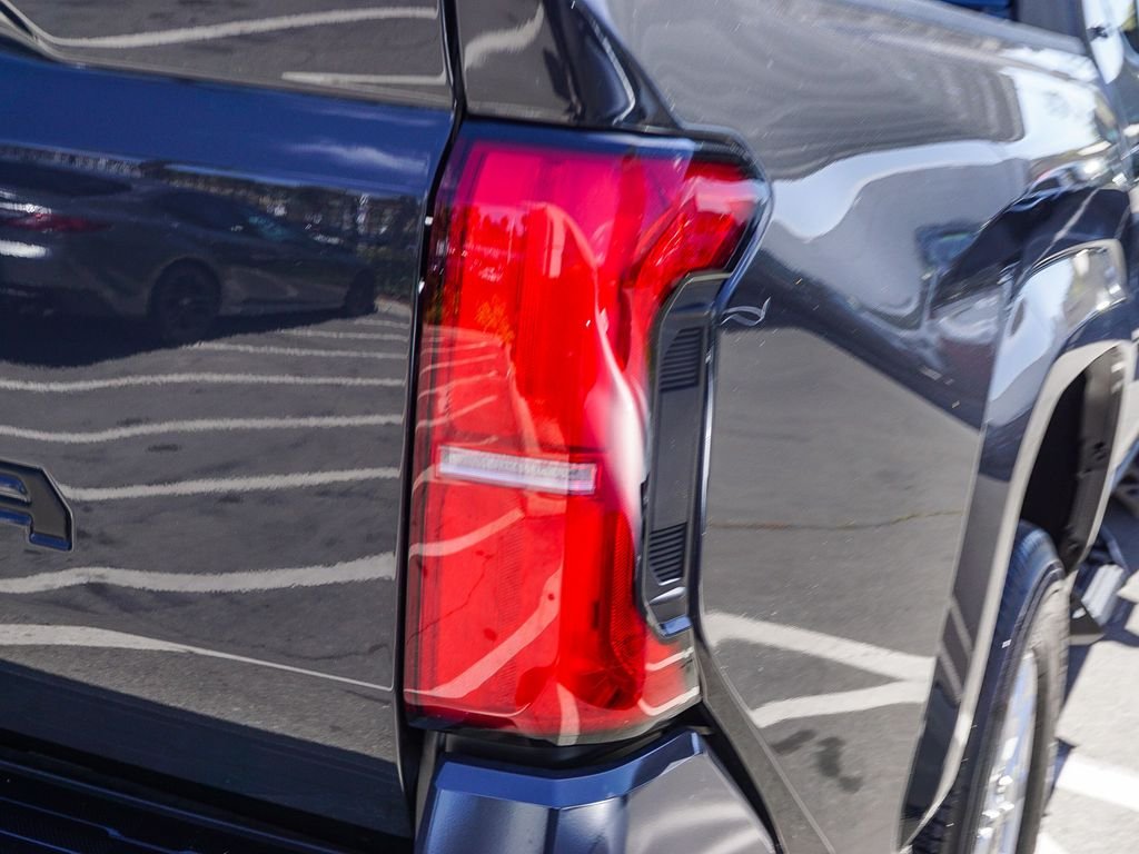 Used 2025  Toyota SR5 image 7