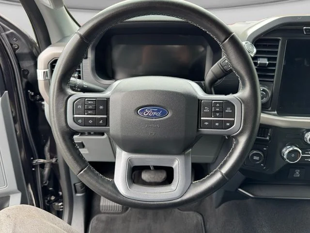 Used 2024 Agate Black Metallic Ford XLT image 13