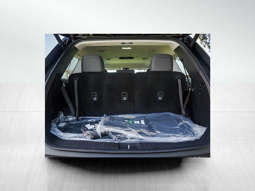 New 2026 Abyss Black Pearl Hyundai SEL 8P AWD image 8