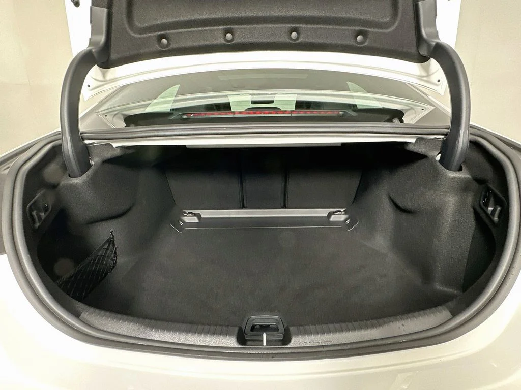 Used 2026  Mercedes-Benz C 300 image 28