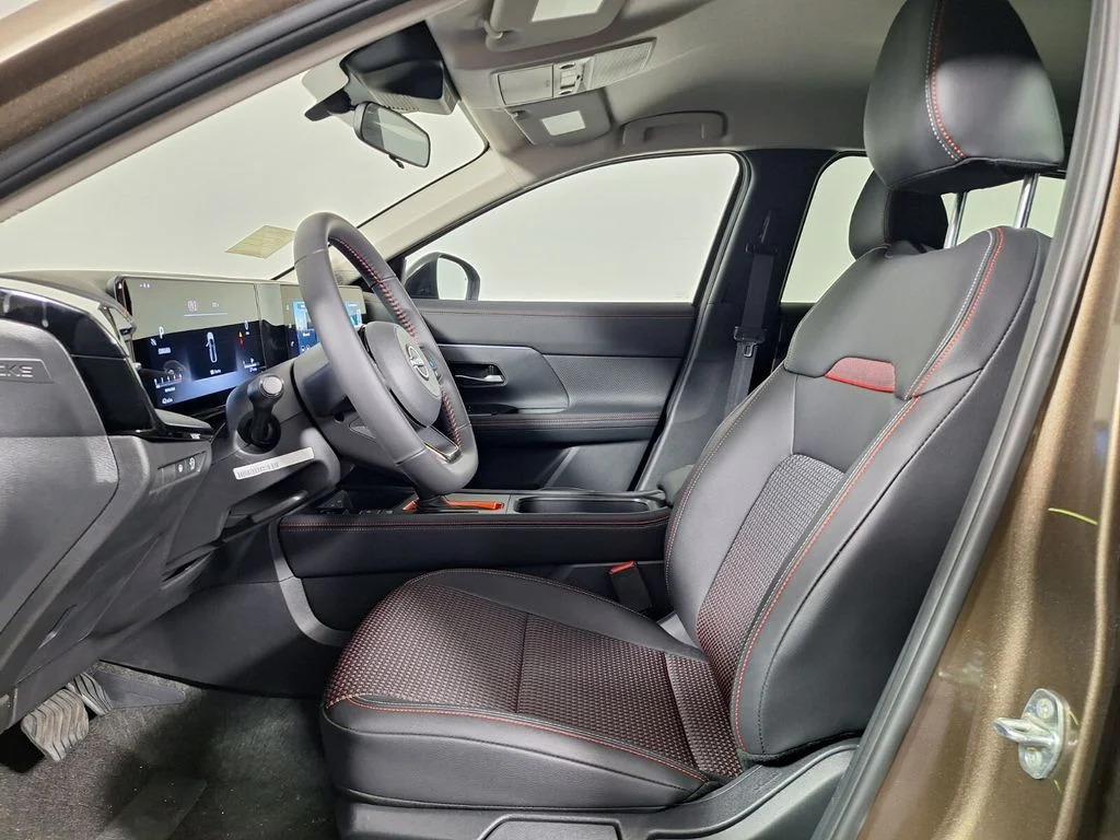 Used 2026 Bronze Metallic Nissan SR image 11